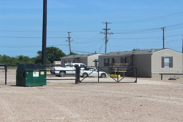 6256 SW Moody St, Victoria, TX 77905